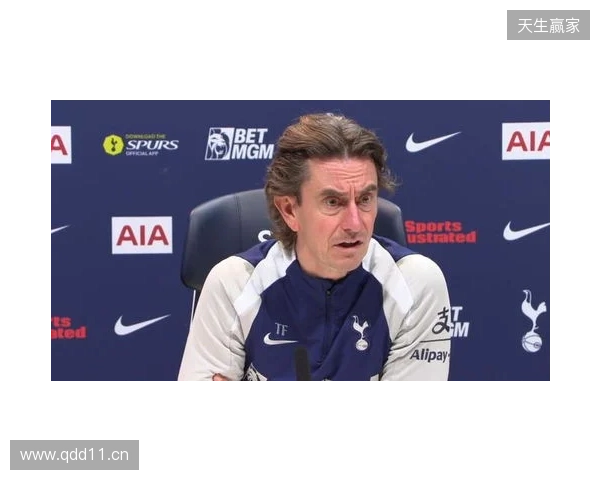 弗兰克：我不同意斯洛特的意见，范德芬不铲抢就不是合格后卫