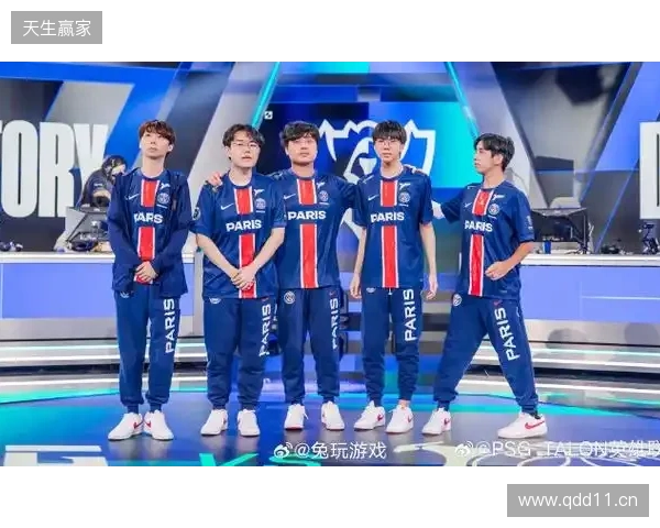 世体:滕森离队;莱万或降薪续约;巴萨或和曼联谈拉10买断